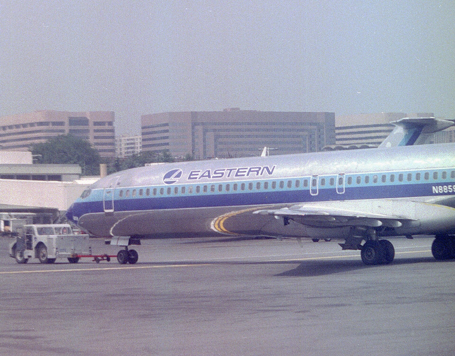 Boeing 727-225/Adv N8859E (cn 20621/904) Eastern Airlines. (Later served with Braniff International Airlines. Damaged by Hurricane Andrew at Miami in1992 and scrapped in 1996).
W